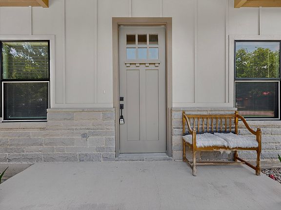 5th image of 400 Kenny Dr