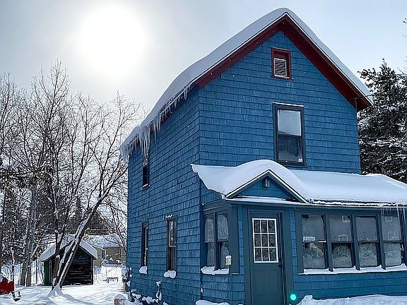 3rd image of 23361 Elm Ave