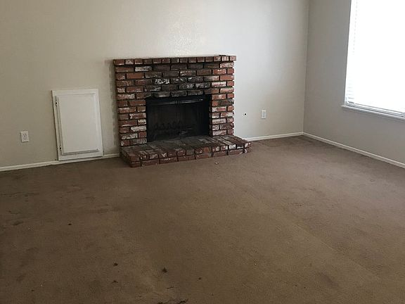 3rd image of 17248 Forest Hills Dr