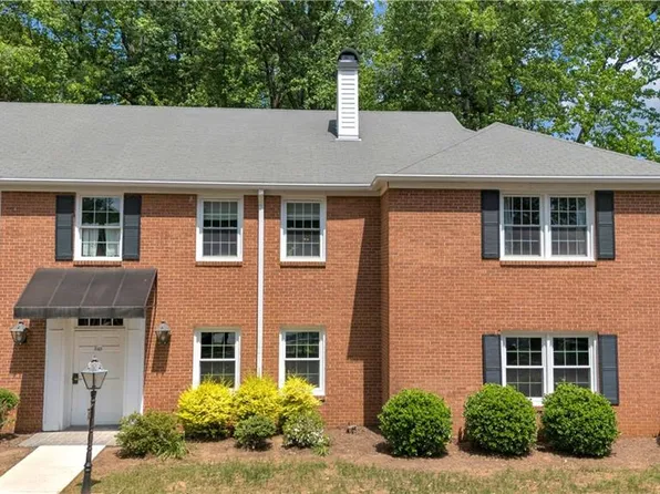 340 Hanover Arms Ct APT D, Winston Salem, NC 27104