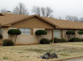 606 N Arkansas St, Seymour, TX 76380