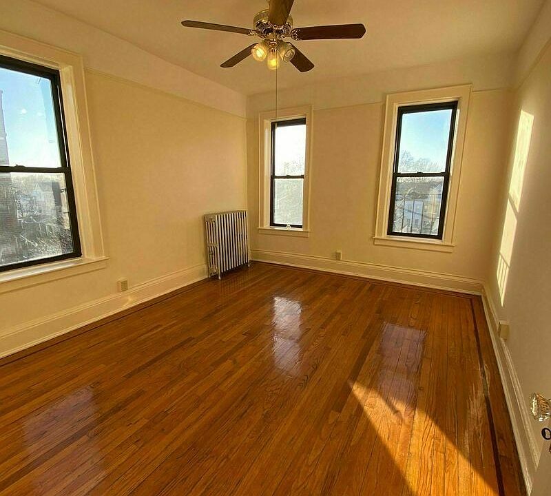 2nd image of 8785 Bay 16 St #D1