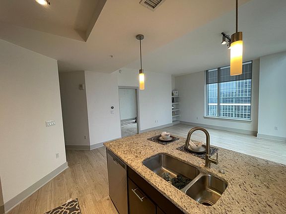 2nd image of 231 W 8th St #2620