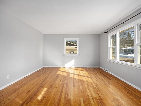 5th image of 3751 Lawn St NW