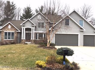 16325 W Willow Dr, Spring Lake, MI 49456