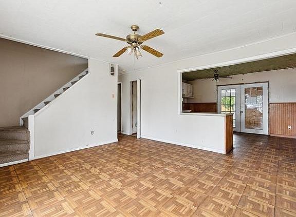 2nd image of 152 Jeanne Dr