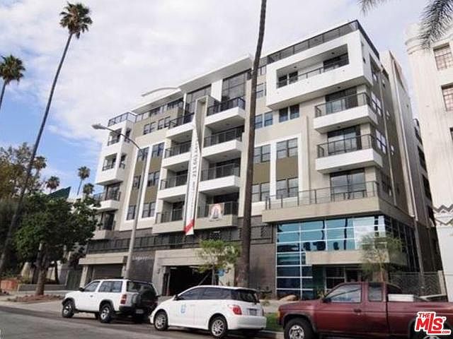 1st image of 520 S Kingsley Dr APT 207