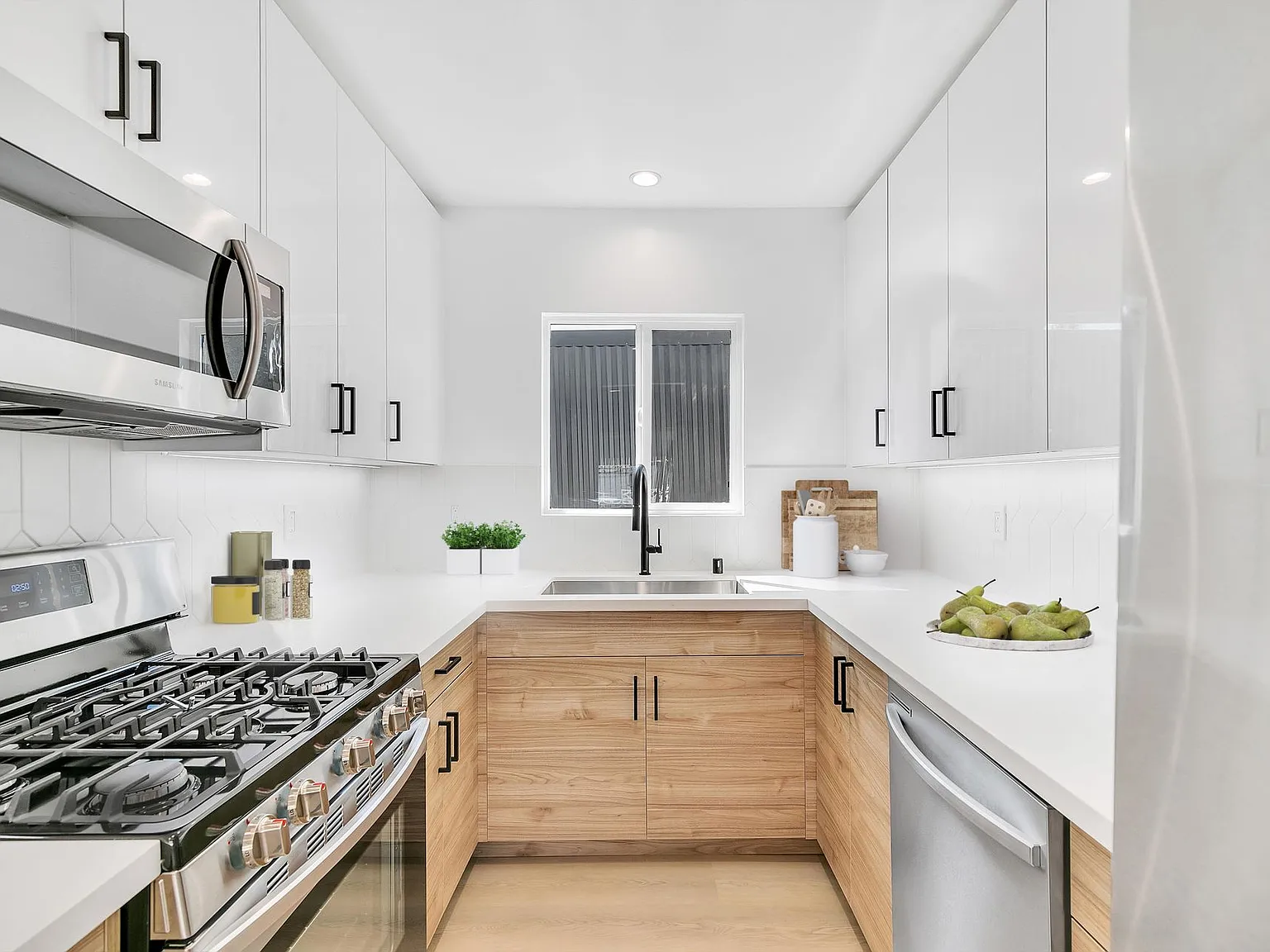 1815 Bellevue Ave — Photo 3