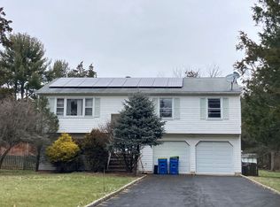 63 Ellison Rd, Somerset, NJ 08873