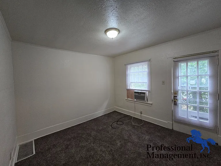 613 N 25th St #2 — Photo 3