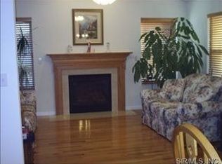 4 Cherry Hills Dr, Collinsville, IL