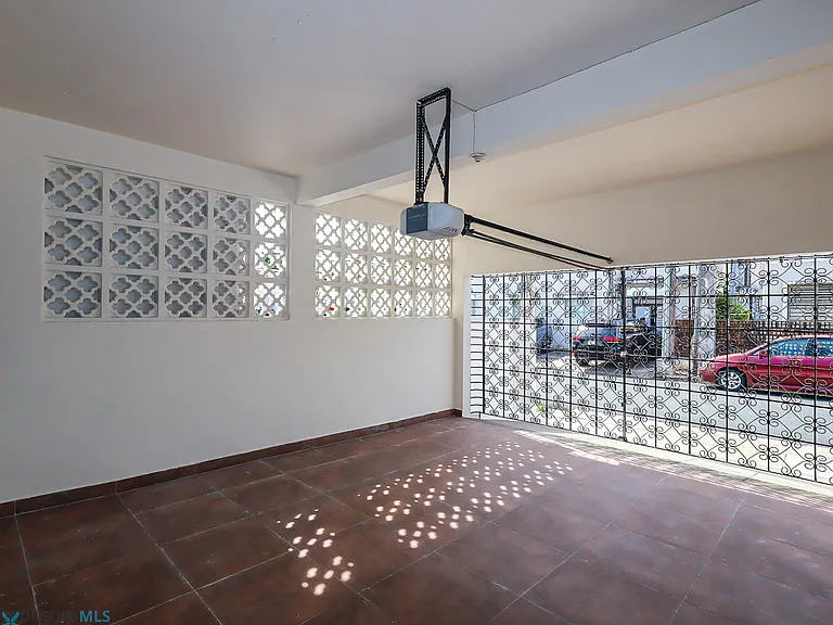 423 Calle R — Photo 18