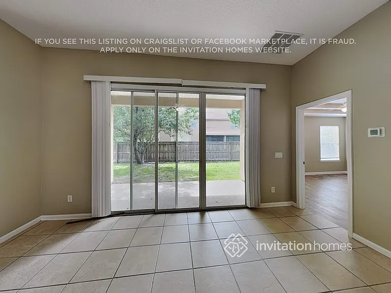 1033 Dunstable Ln — Photo 5