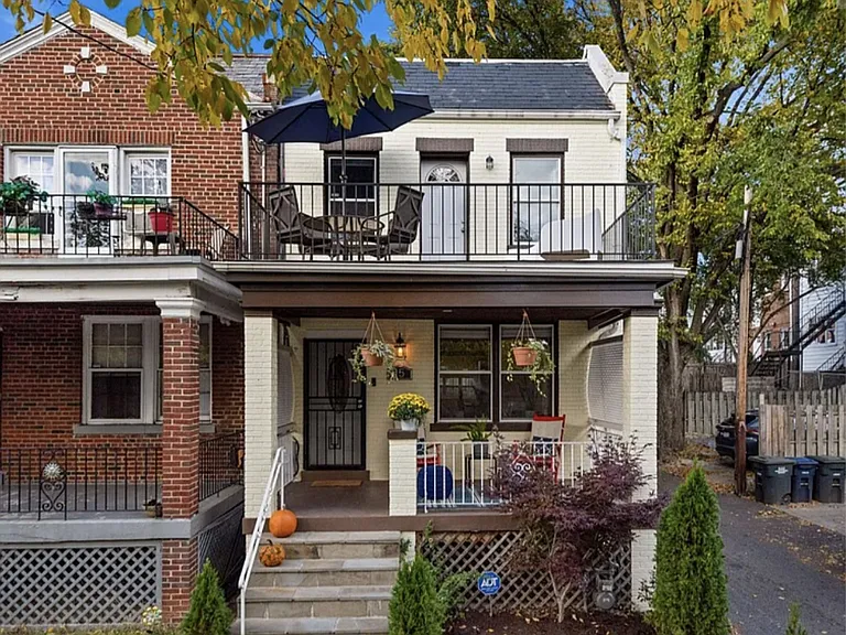 15 Gallatin St NW — Photo 1
