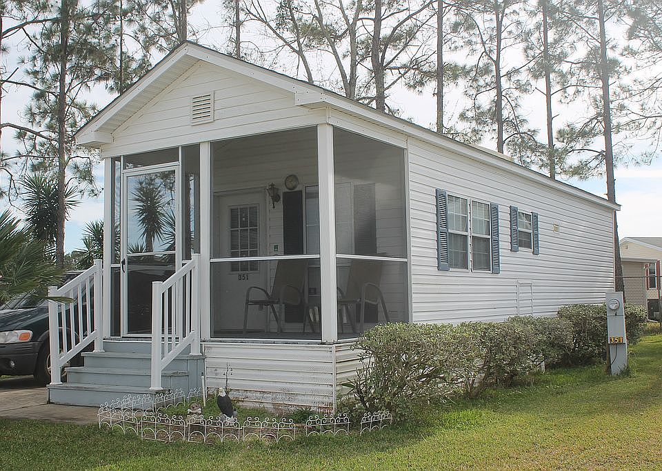 Front screened porch