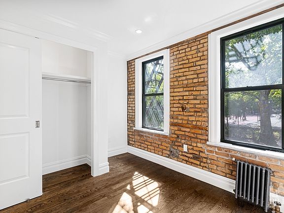 5th image of 329 E 10th St APT 3
