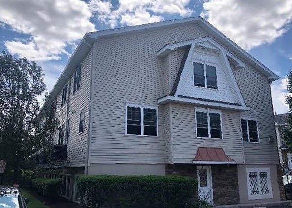 2nd image of 3 Doris Ln #3