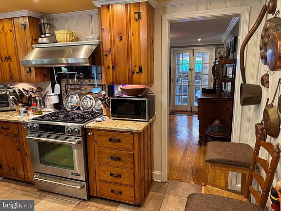 4th image of 861 S Gulph Rd