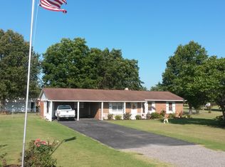 206 Dacus Dr, Sikeston, MO 63801