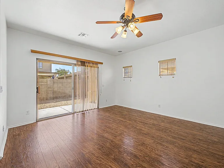 2050 N Arbor Ln — Photo 46