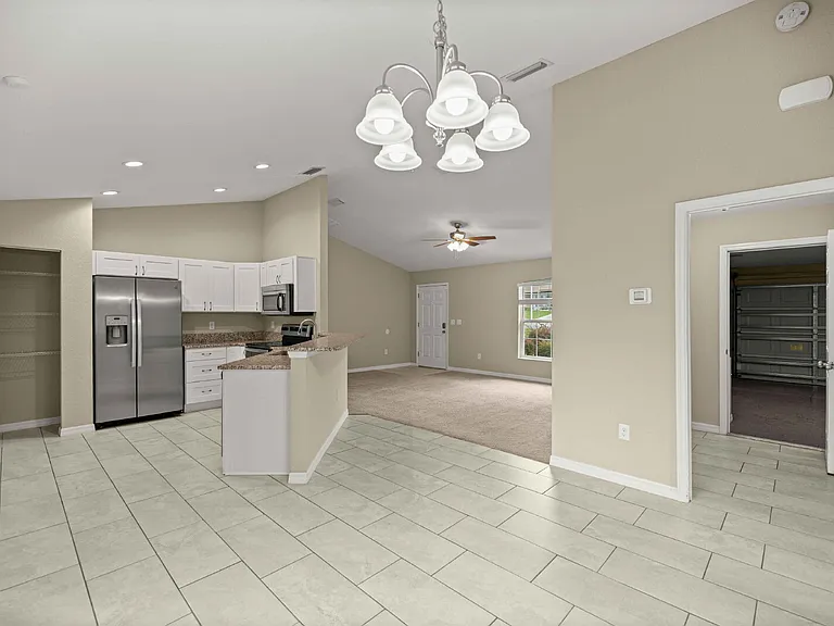2598 SW 147th Pl — Photo 7