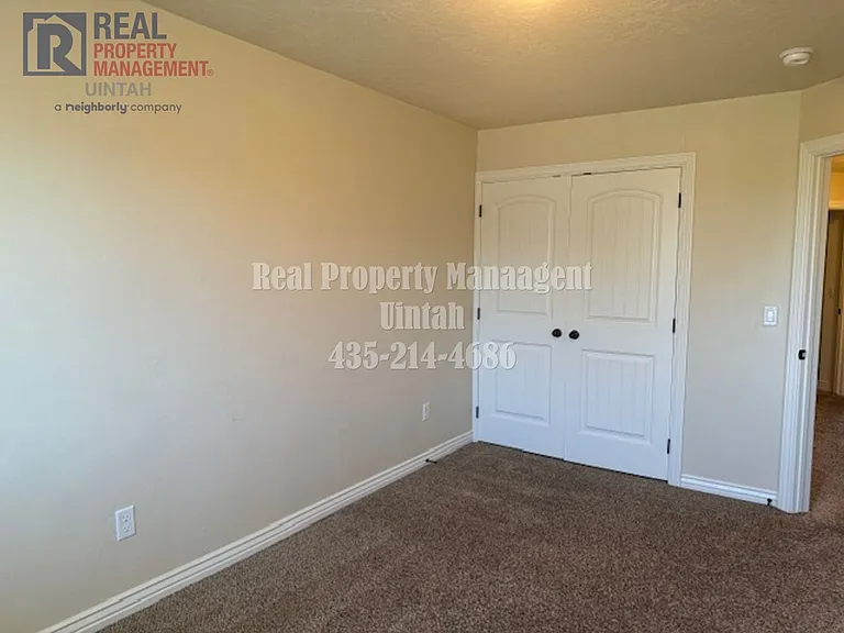 428 E Gray Fox Ln — Photo 10