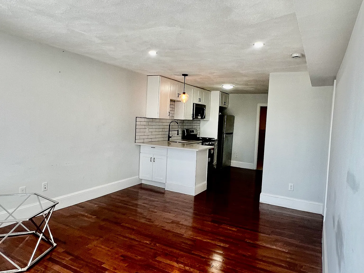4 bed, $3,500 — Photo 2