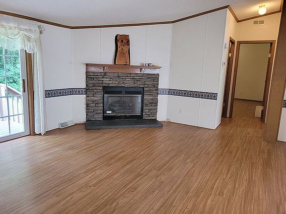 5th image of 3511 Cloverfield Dr NE