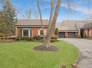 31 Admirals Drive E, Bay Shore, NY 11706