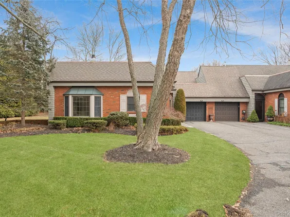 31 Admirals Drive E, Bay Shore, NY 11706