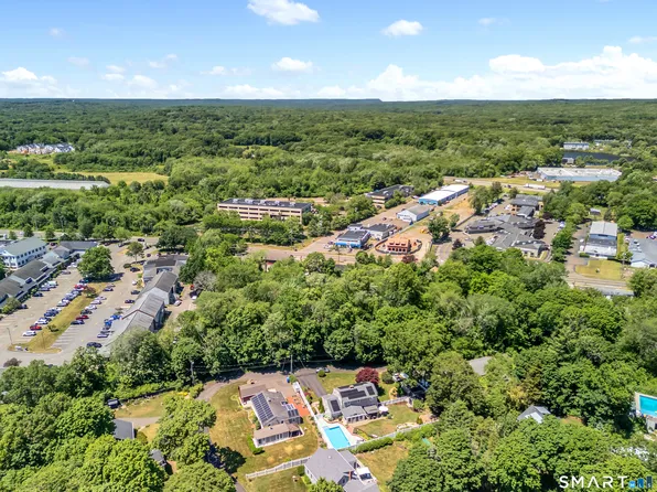 Requa Circle, Guilford, CT 06437