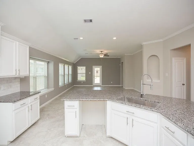 15810 Vanderpool River Dr — Photo 11