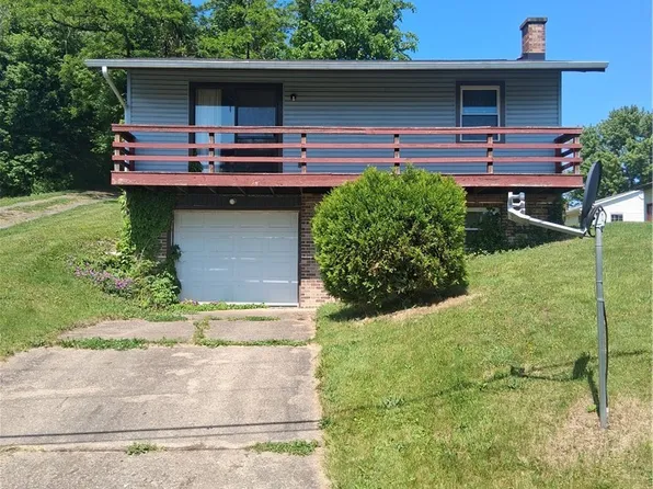 132 W Highland Ave, Barnesville, OH 43713