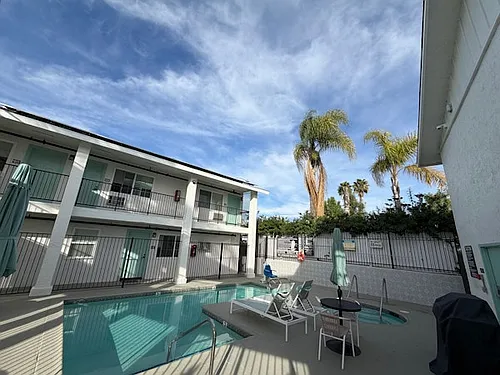 The Flats Photo 1