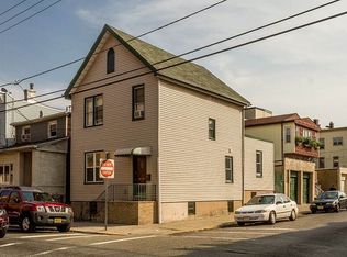 149 37th St, Union City, NJ 07087
