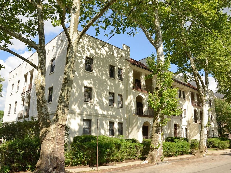 1st image of 1 Oakland Ter APT A3