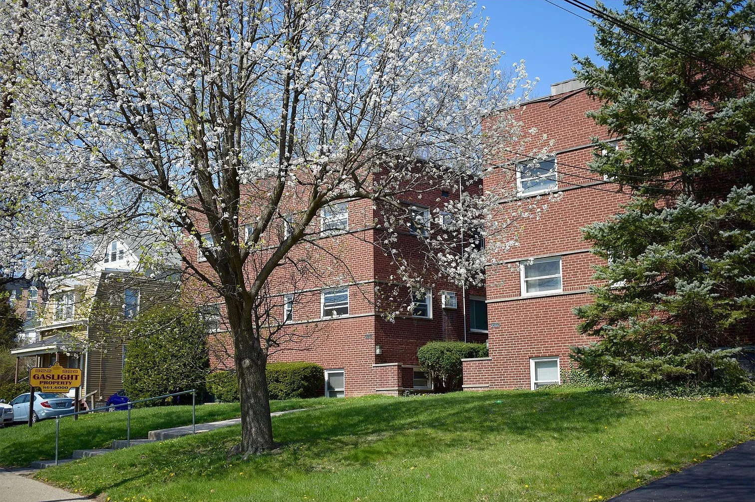 Ludlow 922-926 — Photo 1