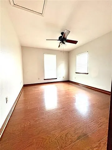 1528 Cherokee Ave — Photo 12