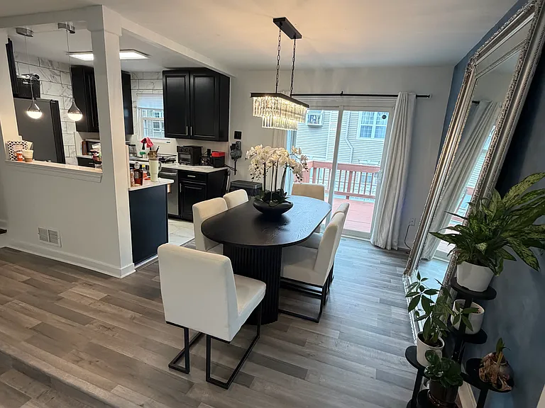 2376 Hunters Square Ct — Photo 10
