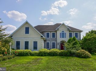 357 Wheatfield Dr, Lititz, PA 17543