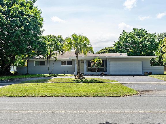 2nd image of 521 SW 59th Avenue
