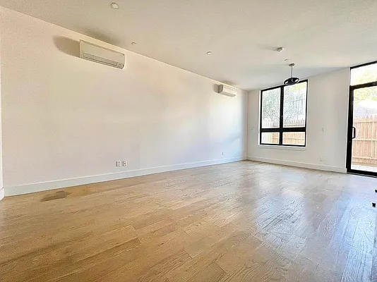 Rented by Doorway NYC, LLC | media 23