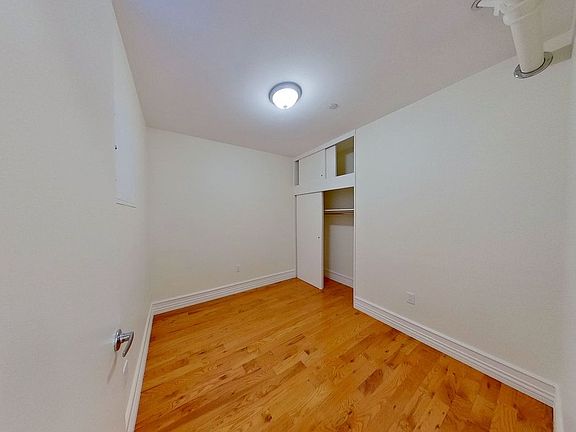 4th image of 65 W 106th St #Bas