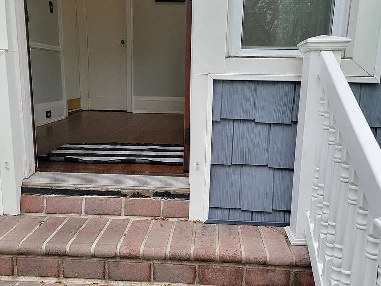 262 Crocus Ave #2 — Photo 20