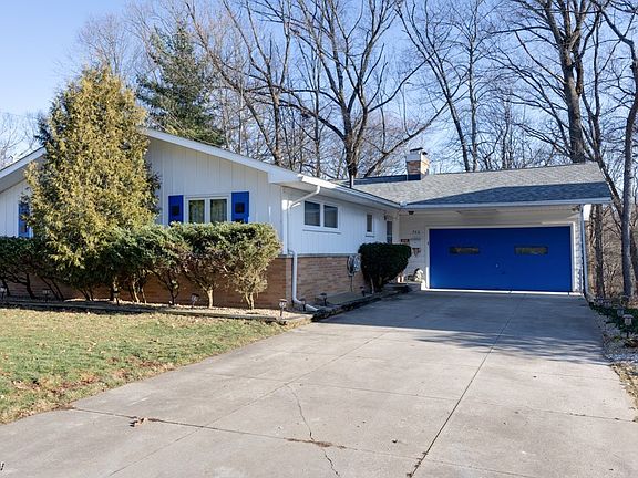 2nd image of 753 Cliffside Dr