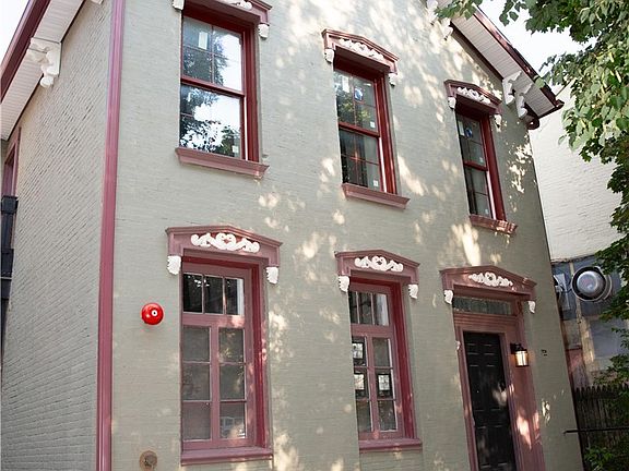 3rd image of 486 Franklin St #1