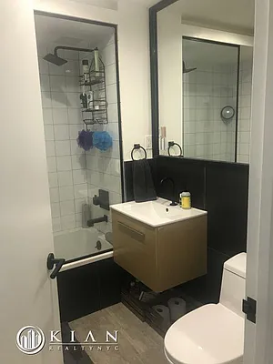 Rented by Kian Realty | media 7