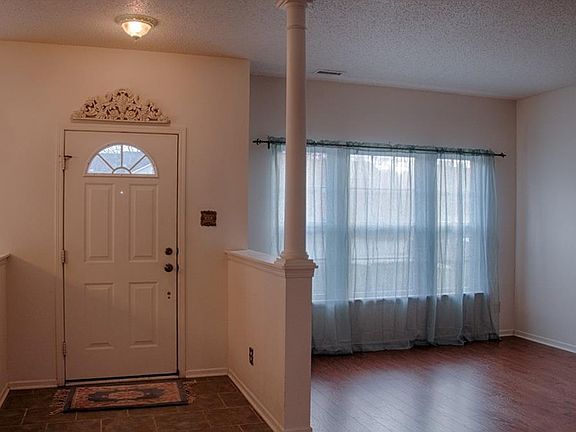 2nd image of 10270 Noble Ct