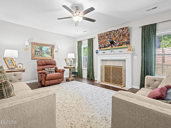5th image of 11711 Pepper Ridge Ln