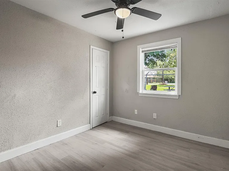 4755 Wilmington St #6 — Photo 16